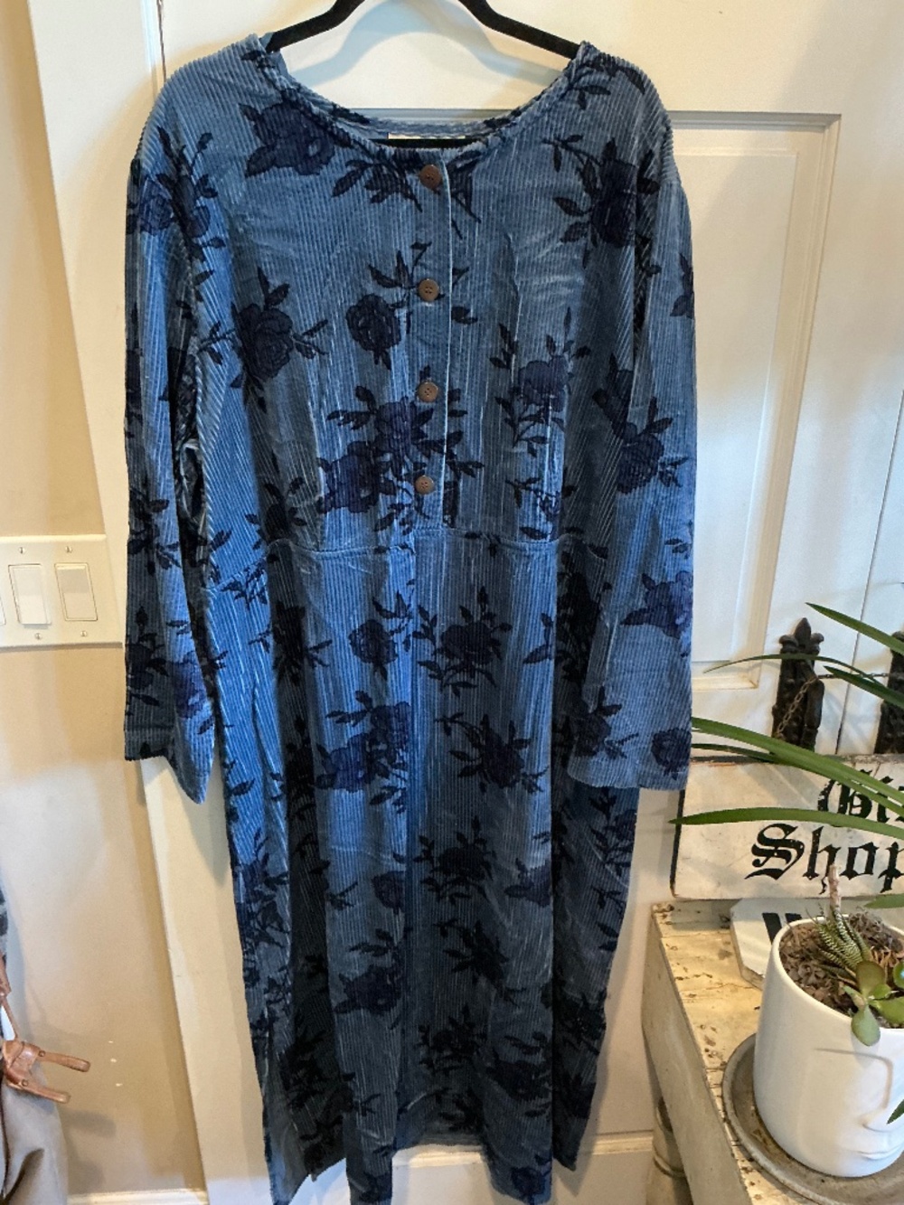 Vintage Sweet Jessie dress!  Gorgeous blue corduroy type fabric!  Plus size 3x!